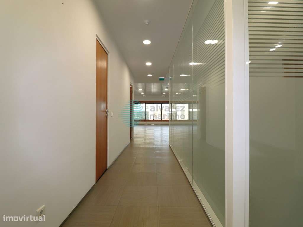 Excelente Escritório de 362m2 em Edifício de Serviços no centro de ... - Grande imagem: 5/19