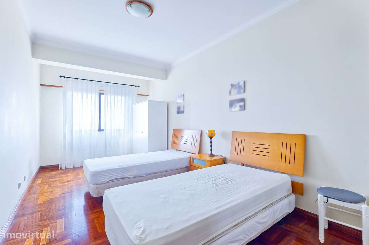 Apartamento T3 com excelentes áreas e uma vista deslumbrante...-13
