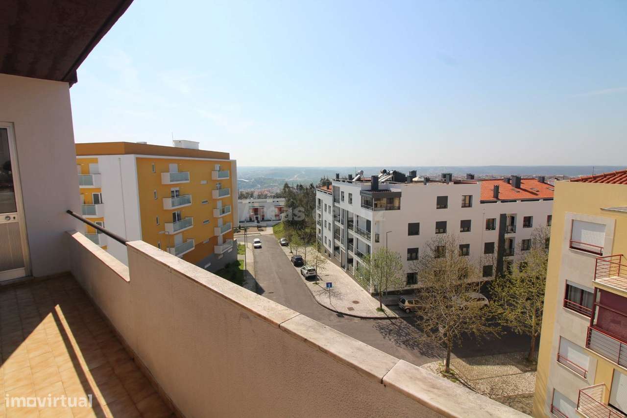 Apartamento T3 - Com Garagem e Sótão-6