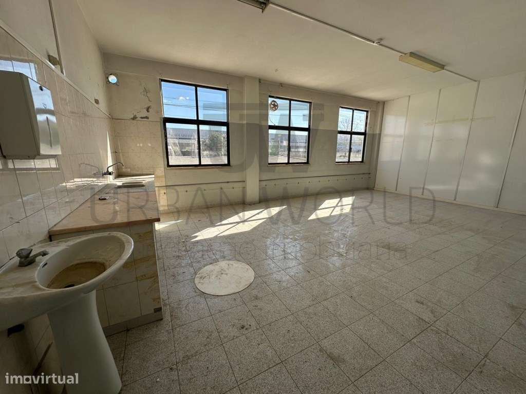 Armazém Industrial, Z. Industrial Torres Novas - Santarém, 12.056 m2-29