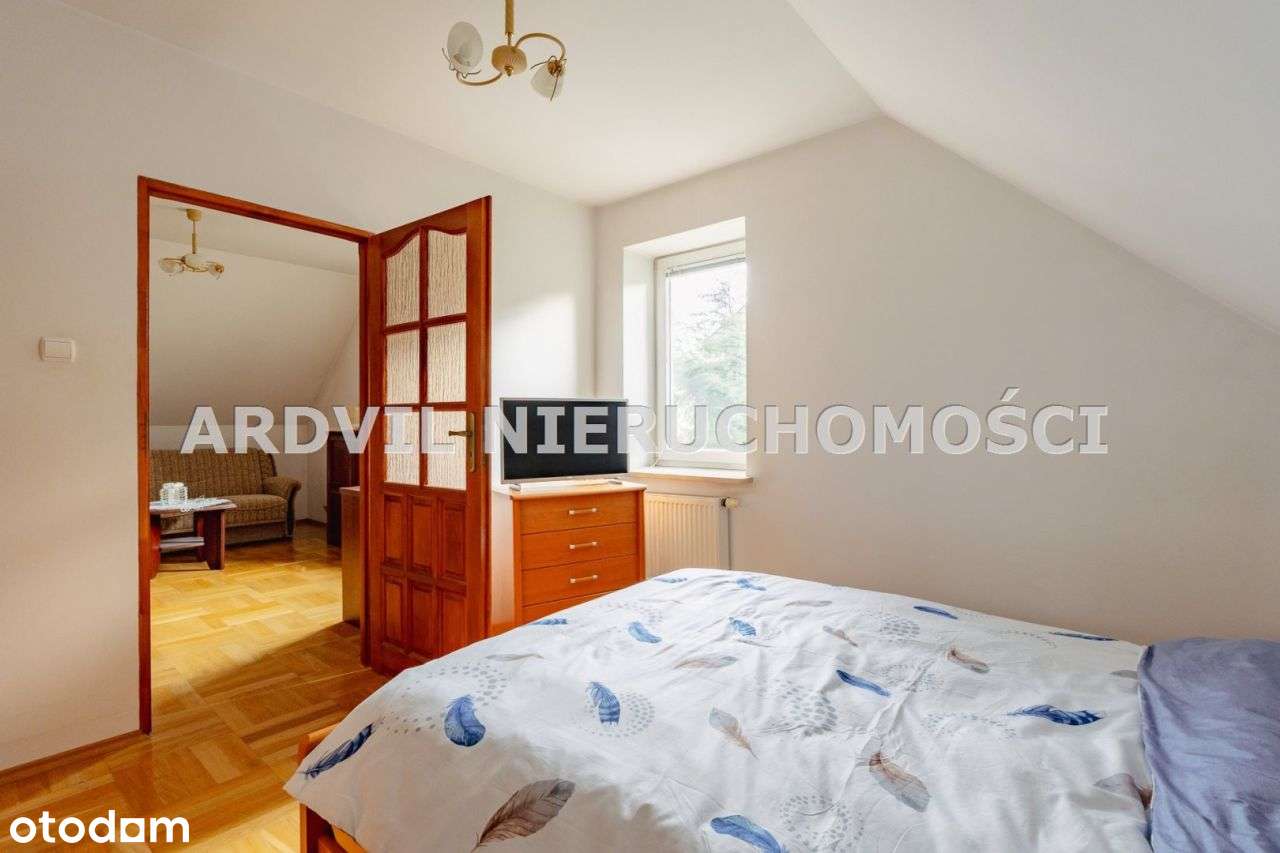 Solidny przestrony dom-7