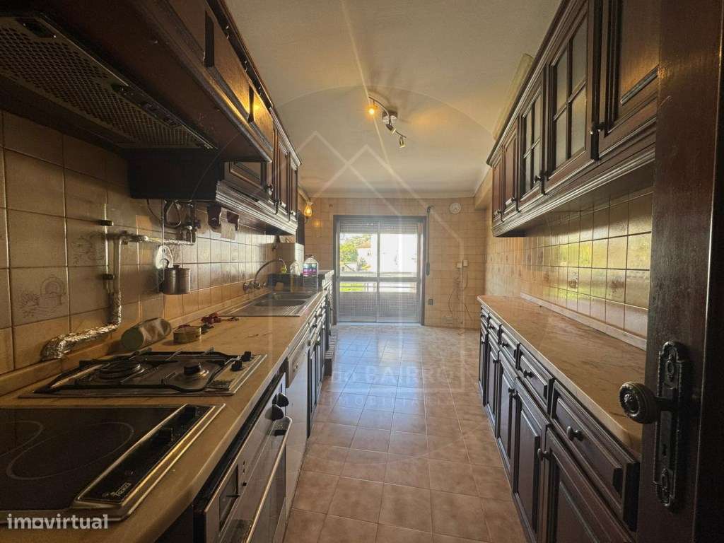 Apartamento T3 com 150m², Varanda e Excelente Exposição Solar - Oli... - Grande imagem: 4/18