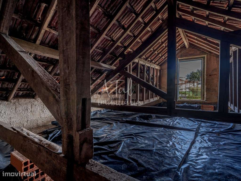 Prédio com loja e sotão independente-14