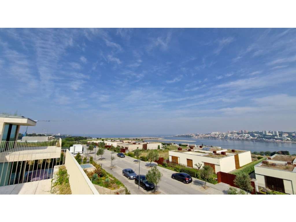 Moradia com vistas deslumbrantes de Rio e Mar-12