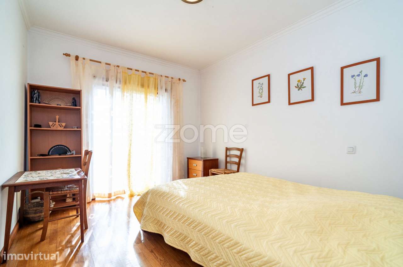 Apartamento T3+Garagem e Arrumo-8