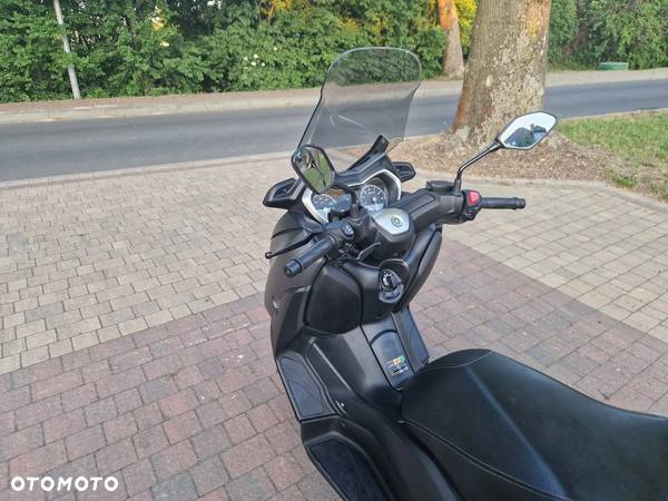 Yamaha X-max - 10