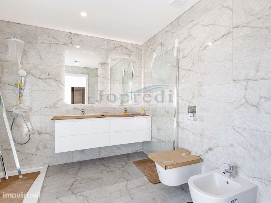 Moradia Geminada T4 nova-16