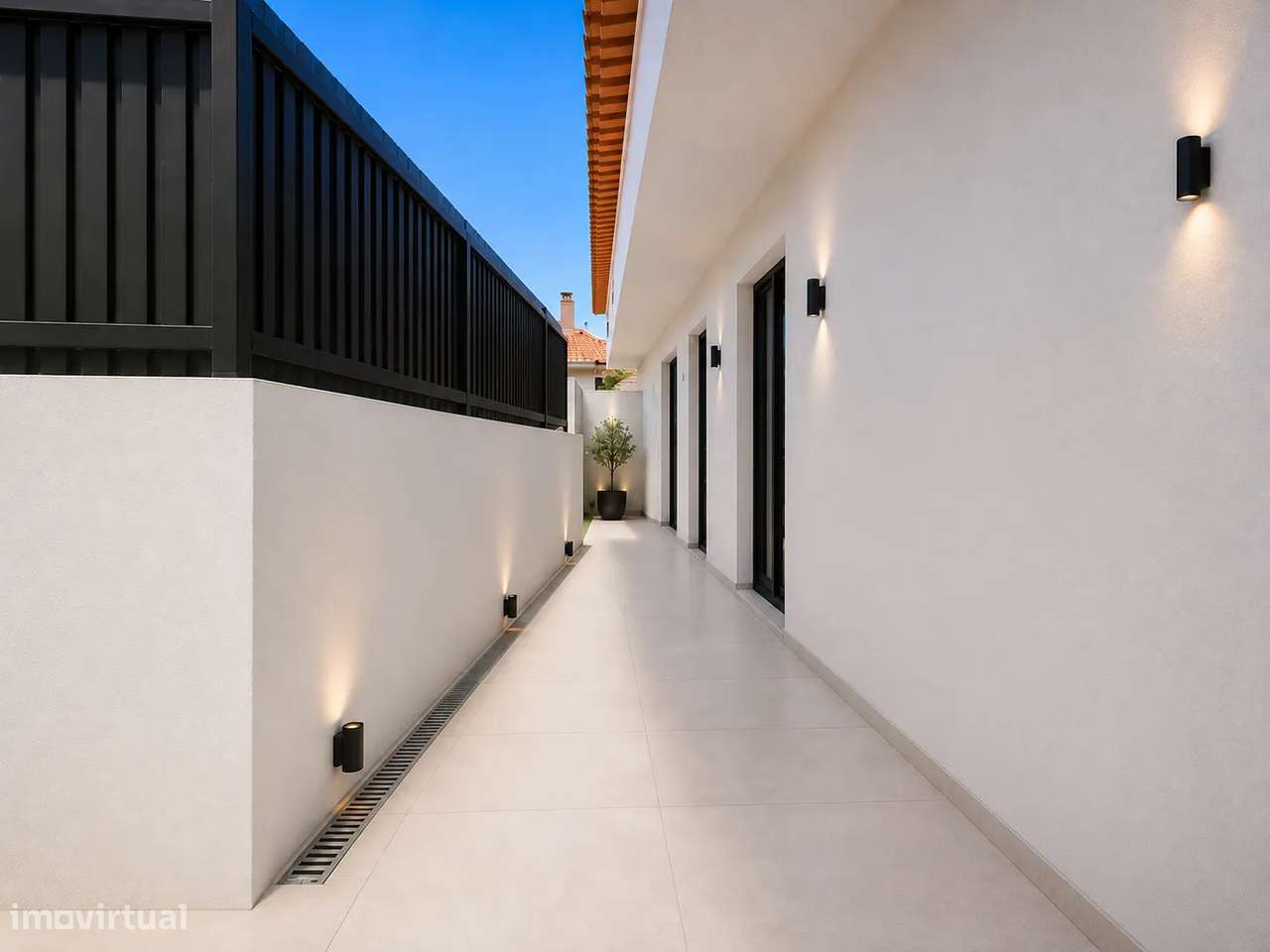 Quinta do Conde - Apartamento T2+2 completamente remodelado c/ quintal-12