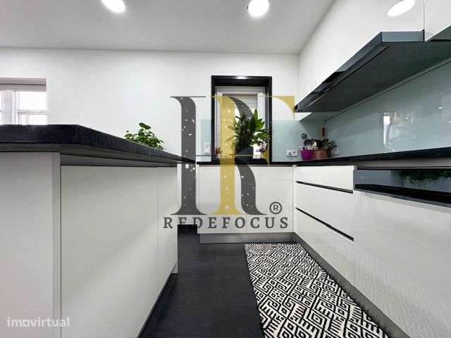Apartamento T3 Renovado em Mozelos-11