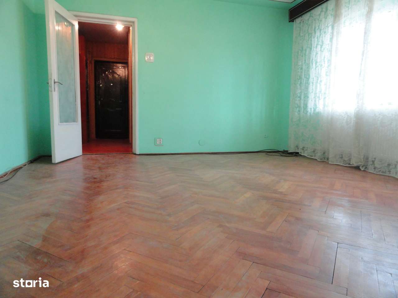 Apartament 2 camere, termoteca, baie cu geam, balcon , MICALACA