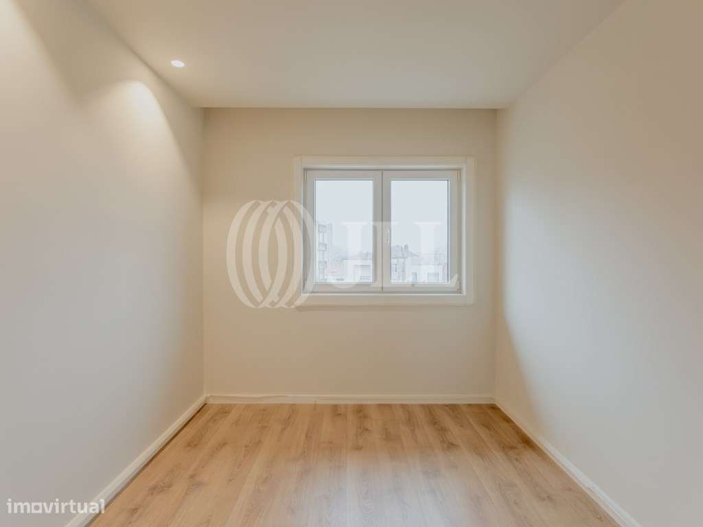 Apartamento T4 com varanda e garagem nas Antas Porto-14