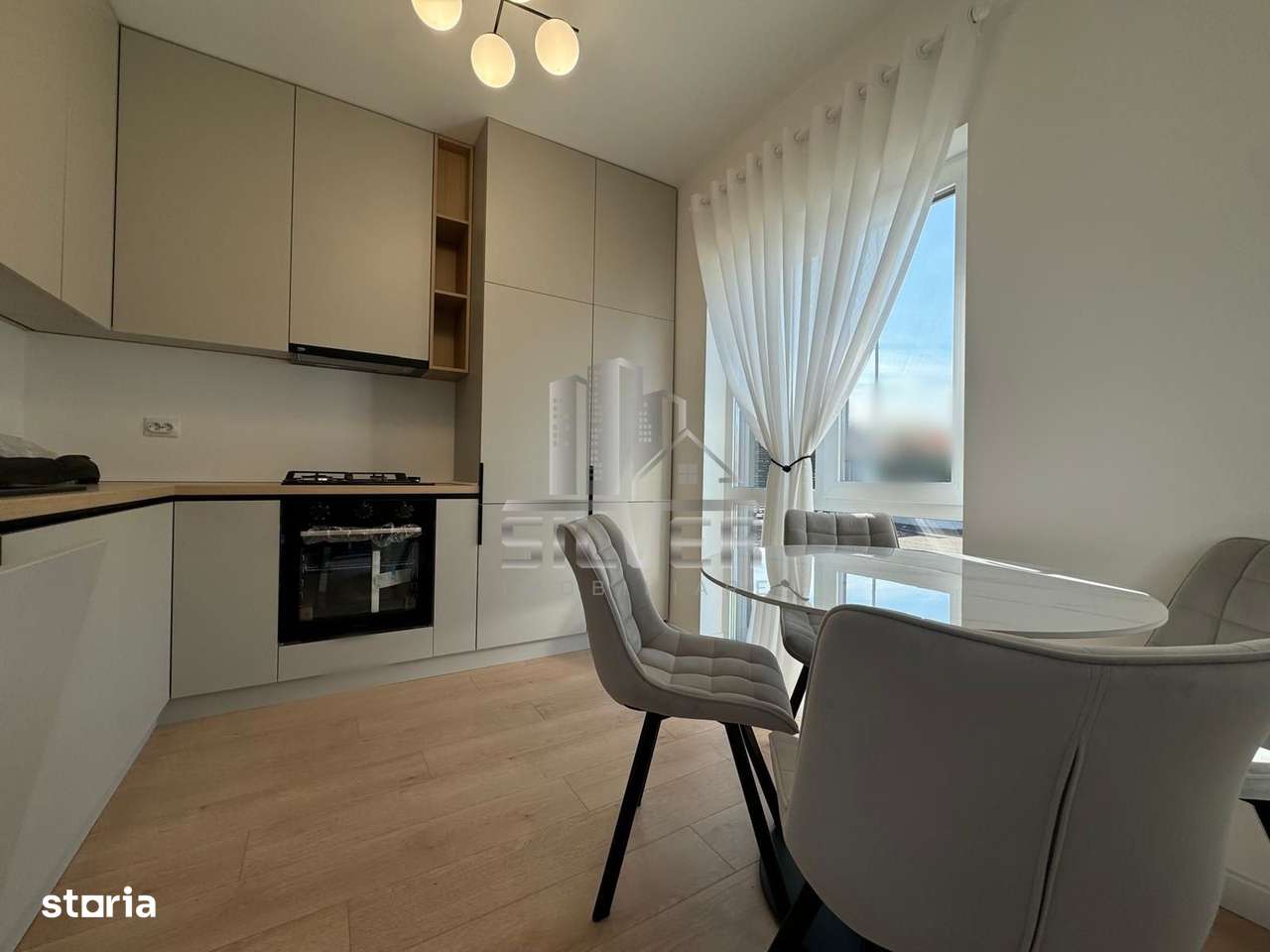 Casa tip duplex  la cheie. - Imagine principală: 4/19