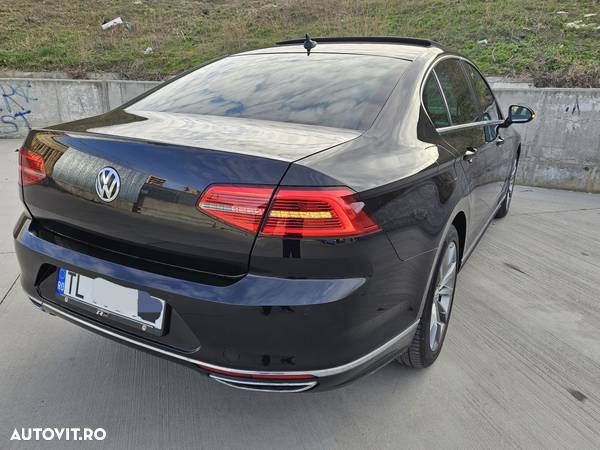 Volkswagen Passat Variant 2.0 TDI DSG R Executive - 20