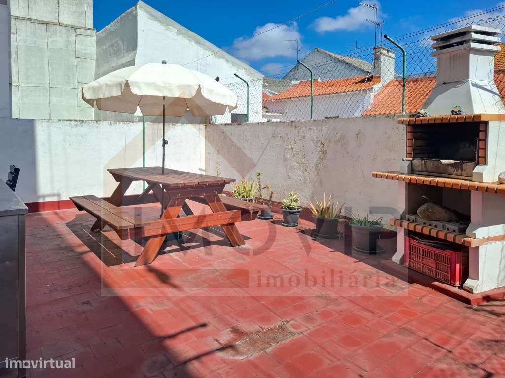 Apartamento T3 com terraço no Montijo (centro)-31
