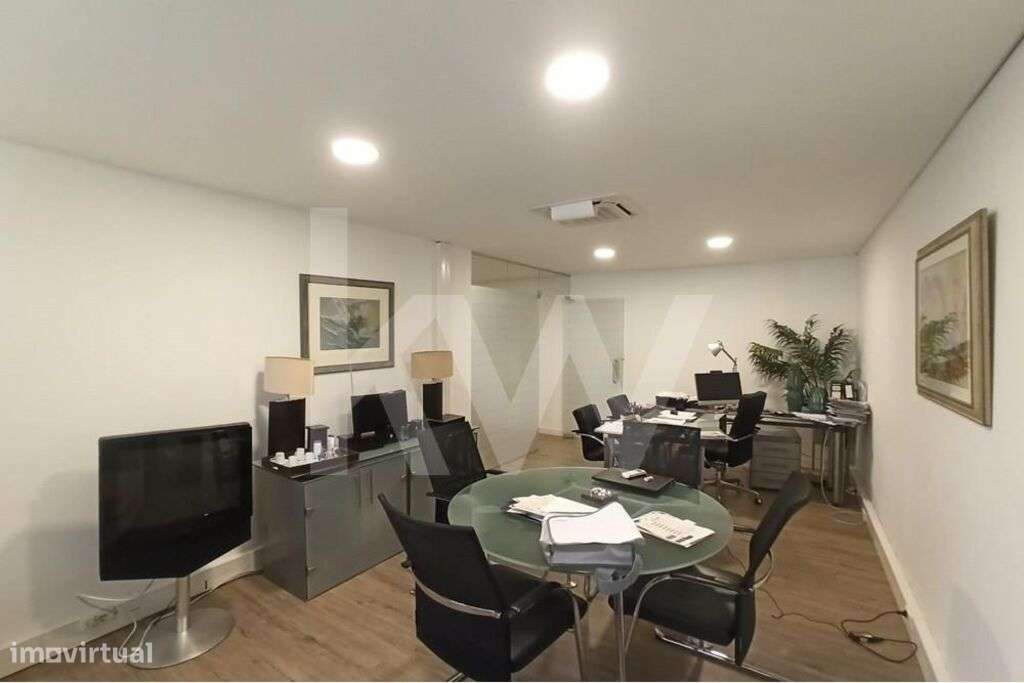 Escritorio em Edifício Moderno na Av. da Liberdade - Grande imagem: 5/26