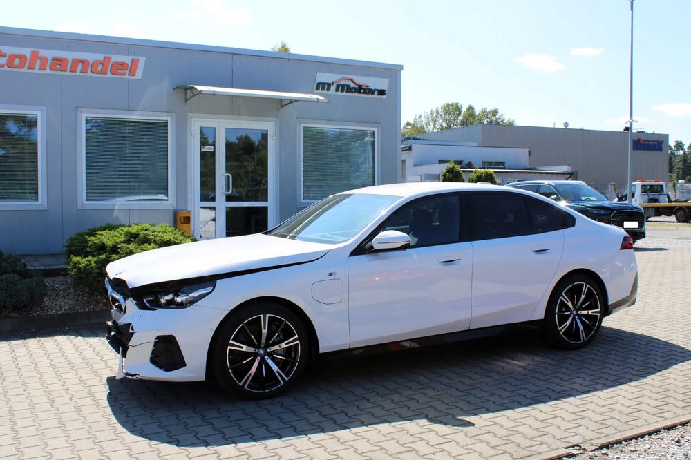 BMW 5 Series G60 (2023-) 550e xDrive PHEV M Sport 2024