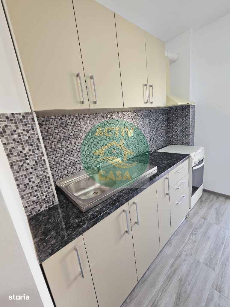 Apartament 2 camere decomandat,centru, Roman Neamt