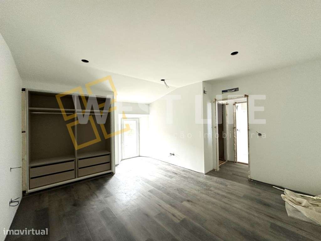 Moradia T3 Totalmente RENOVADA, com SUITE, agradável espaço exterio... - Grande imagem: 5/22