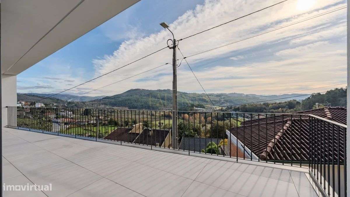 Moradia T4 de Luxo em Gonça a 10 Minutos do Centro de Guimarães-20
