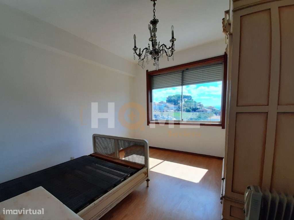 Apartamento T3+1, com varanda à Av. Fernão de Magalhães- Bonfim- Porto-4