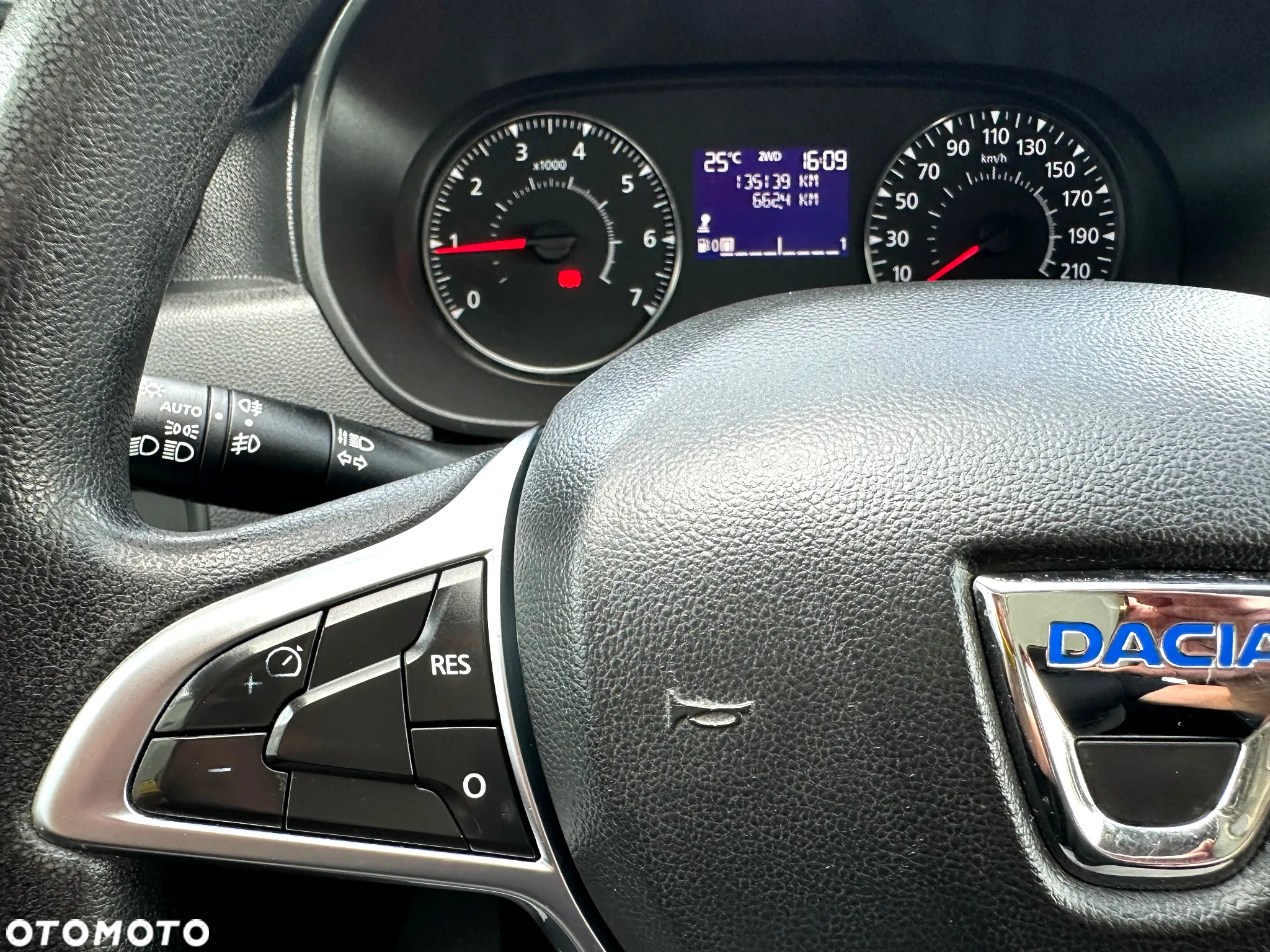 Dacia Duster 1.5 dCi Prestige 4WD - 23