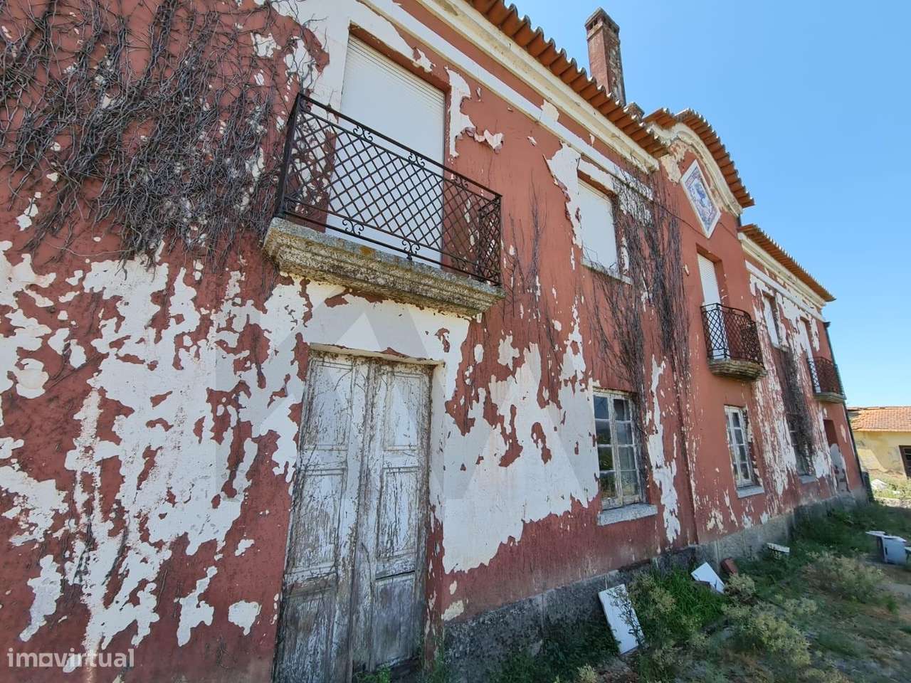 Moradia  com Terreno Urbano e Rústico  | 3.147 m2 |  Vimieiro, Santa C-38