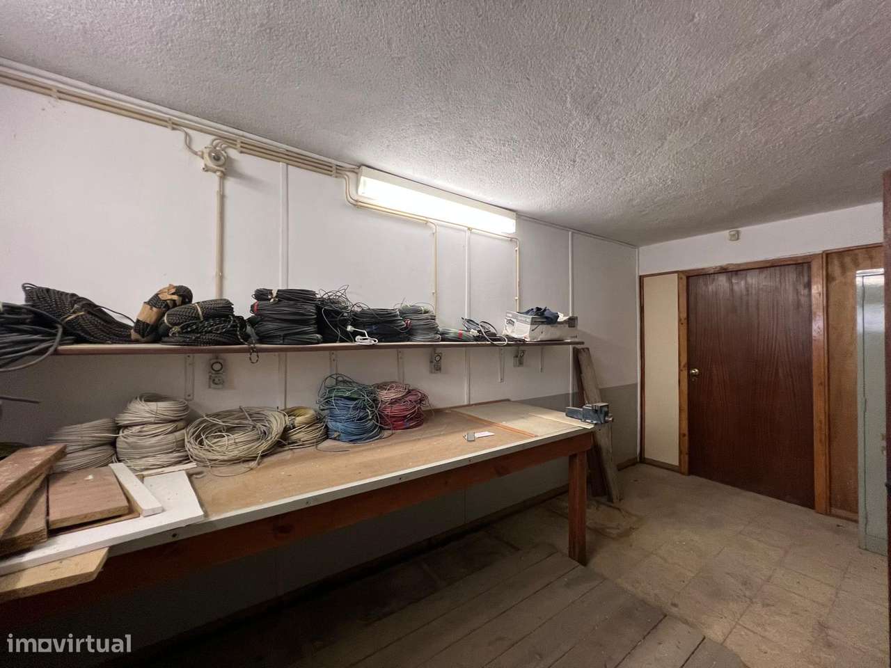 Armazém Multifuncional para venda em São Domingos de Rana com 205m²-8