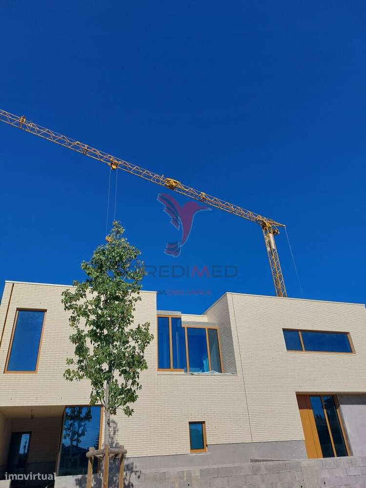 Moradia T4+1 Casas de Sol em Agras de Esgueira, Aveiro - Grande imagem: 3/17