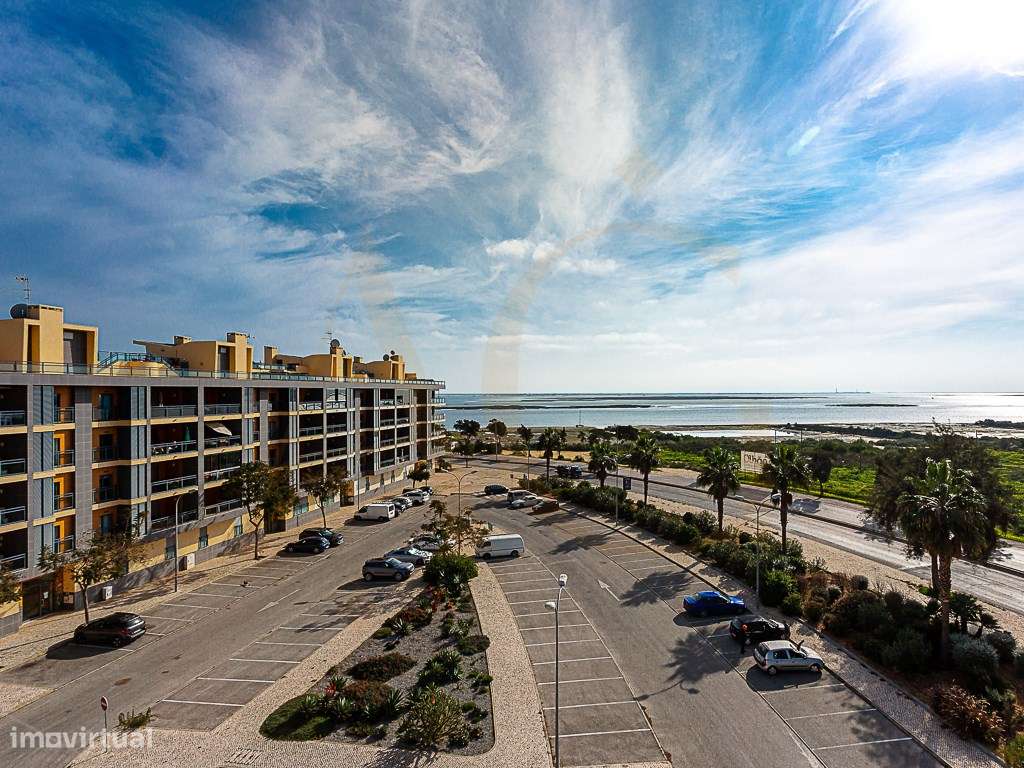 Apartamento T3 em Olhão com vistas incríveis e piscina comum-15