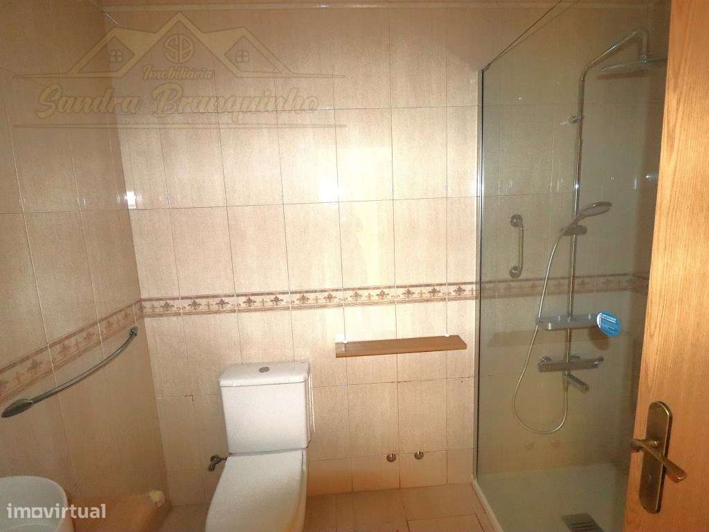 Apartamento T2 no centro Bombarral-17