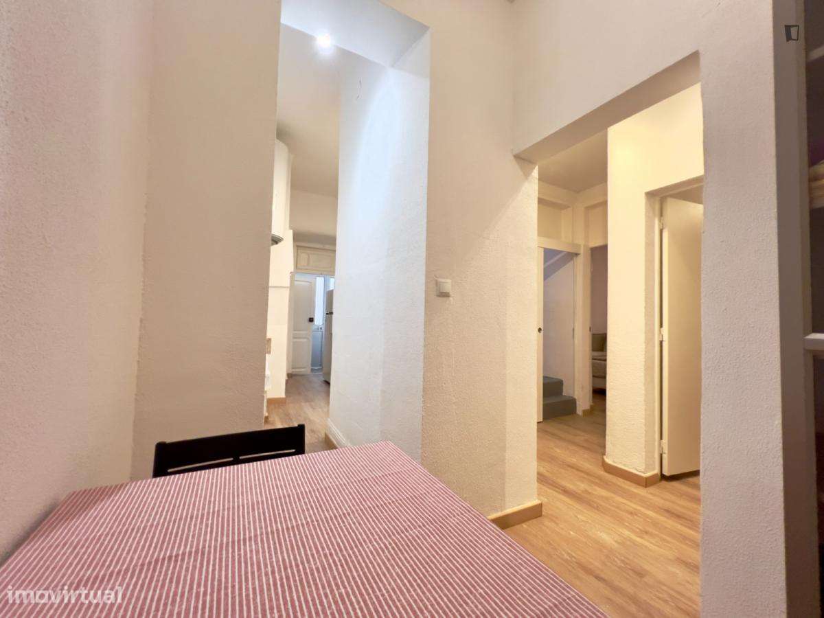 Quarto - localizado em Arroios Lisbon - Grande imagem: 2/10