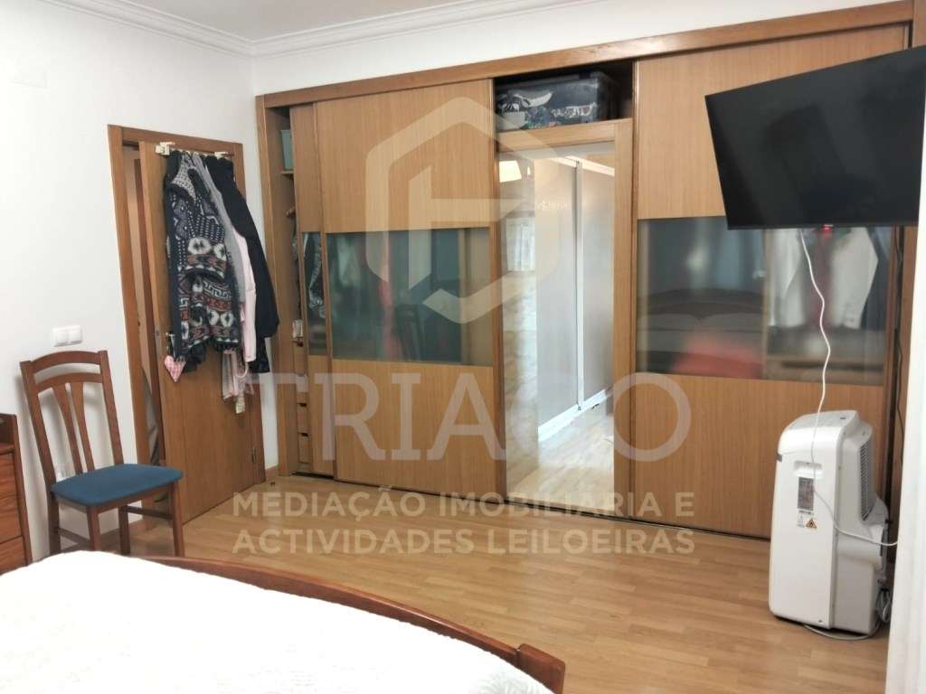 Fantástica Moradia com Garagem e Sótão - Centro Samora Correia-17