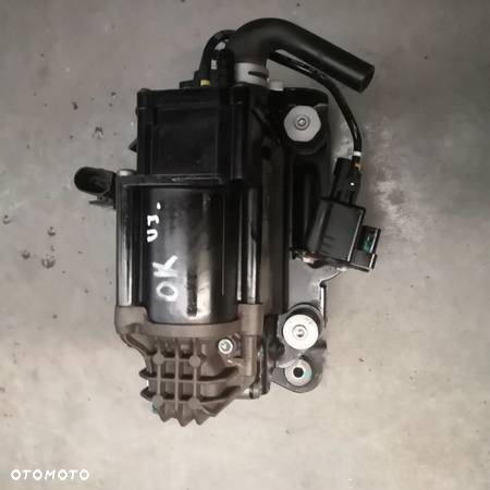 KOMPRESOR ZAWIESZENIA WABCO BMW G32 G31 - 2