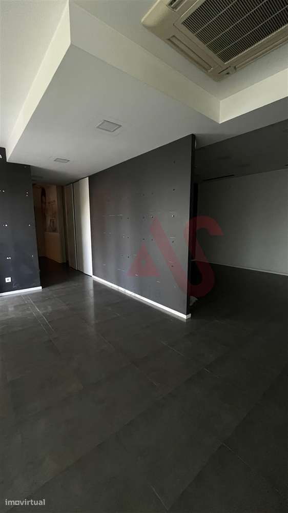 Loja para Arrendamento com 112,85 m² – Braga (São Vicente) - Grande imagem: 5/9