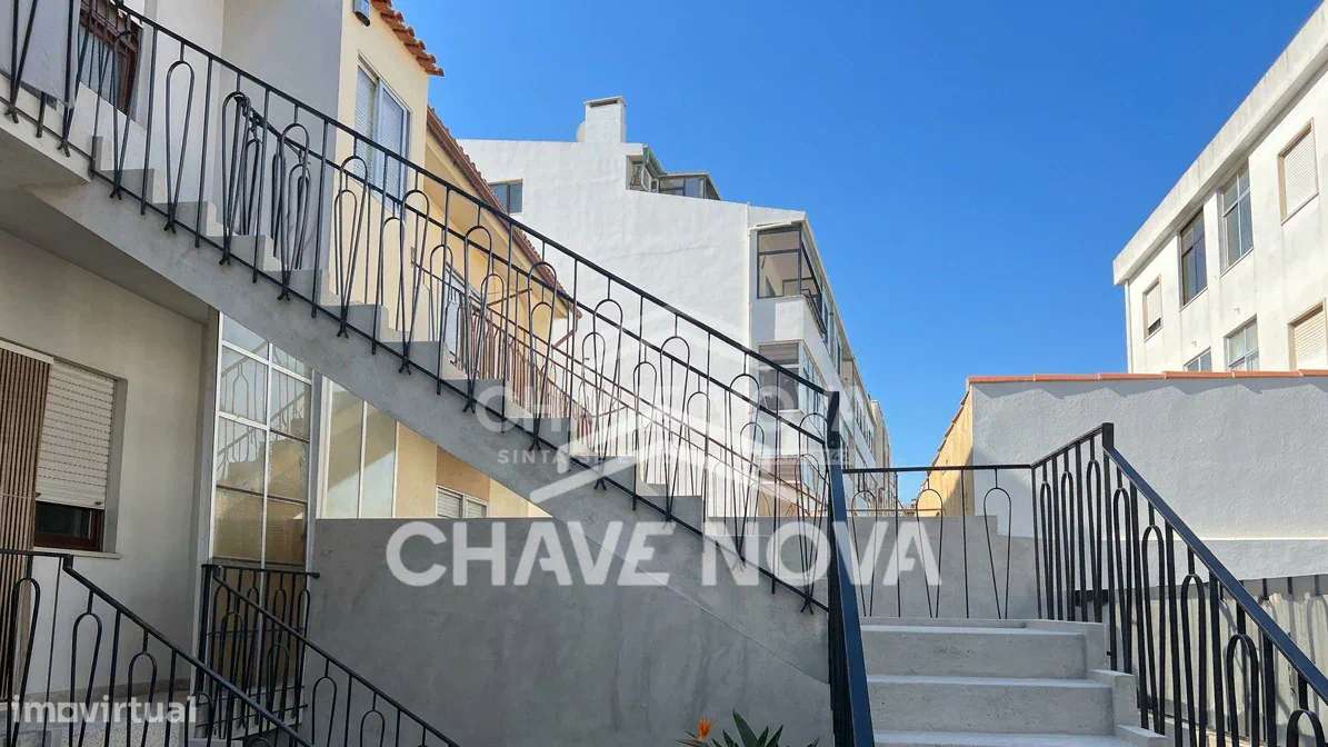 Andar Moradia V2+1 c/ Garagem em Canidelo-10