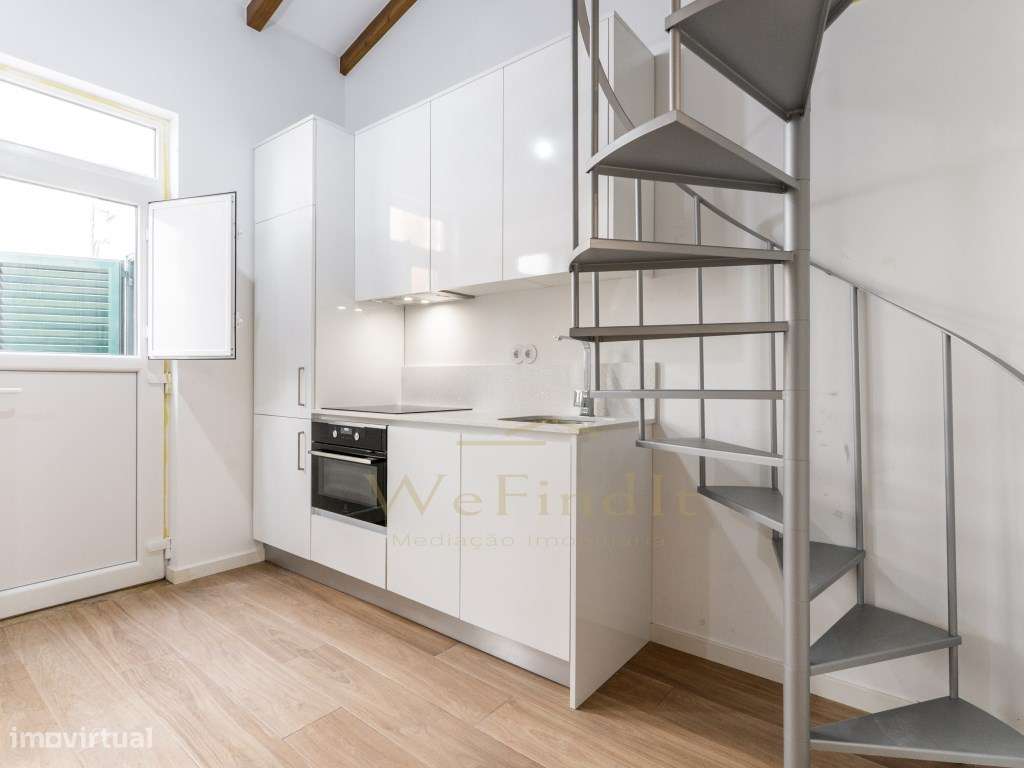 Charmoso e luminoso T1 no coração de Lisboa, com logradouro privativo - Grande imagem: 2/10