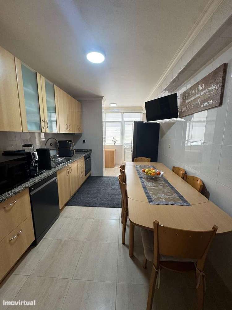 Apartamento T 3 em bom estado próximo Praia vila Cha-6
