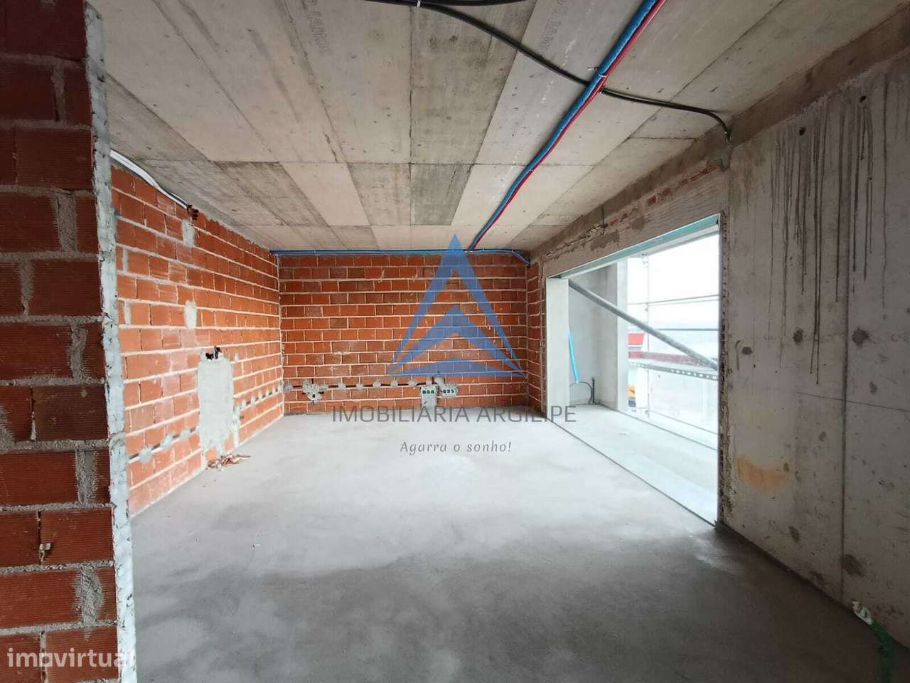 Apartamento T2 - Urbanização Casal Monteiro - Pombal-12