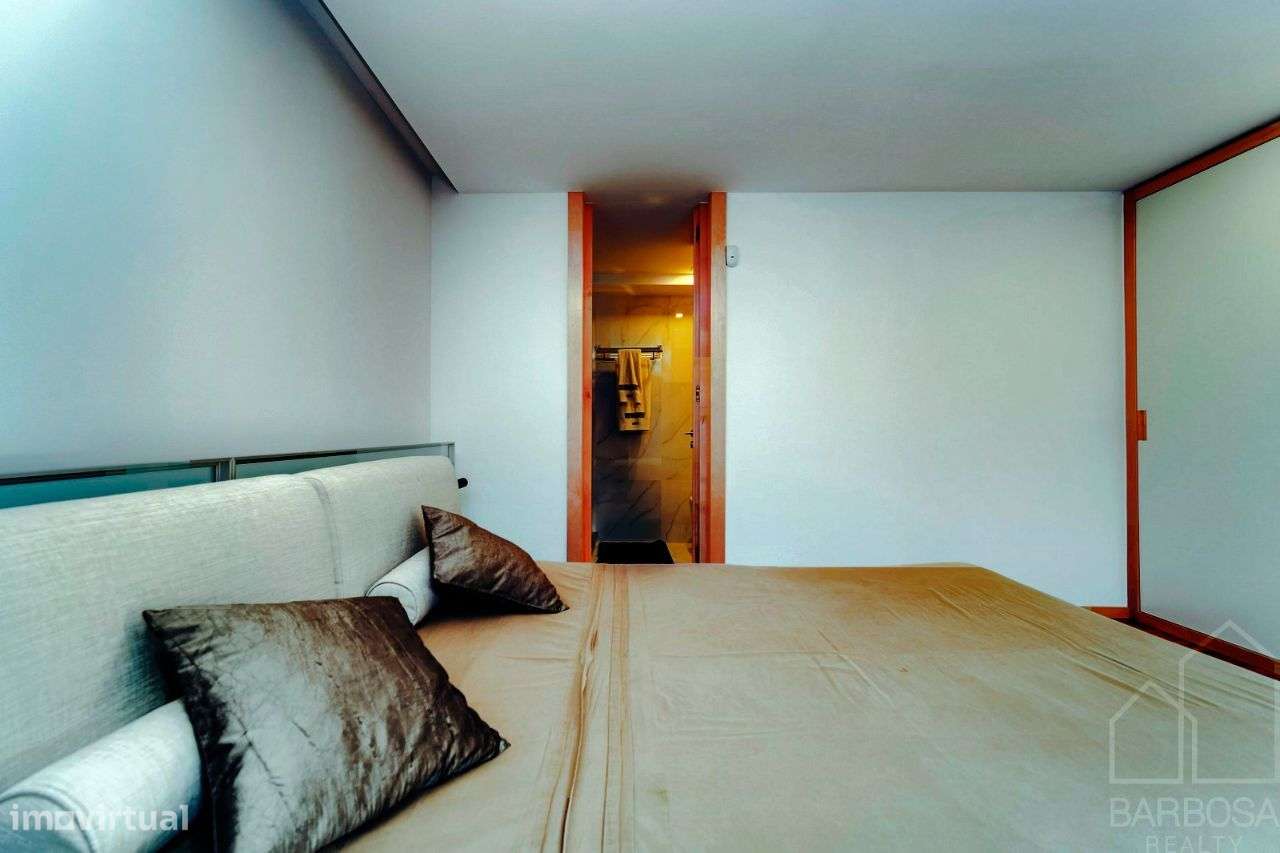 V.N.Gaia - Fantástica V4 (4 suites) c/430m2, piscina - Lote c/1370m2-36