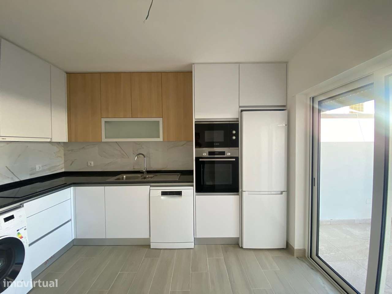 Condomínio Pés na Água T0 e T1 Duplex, na Praia da Lota, Algarve-23