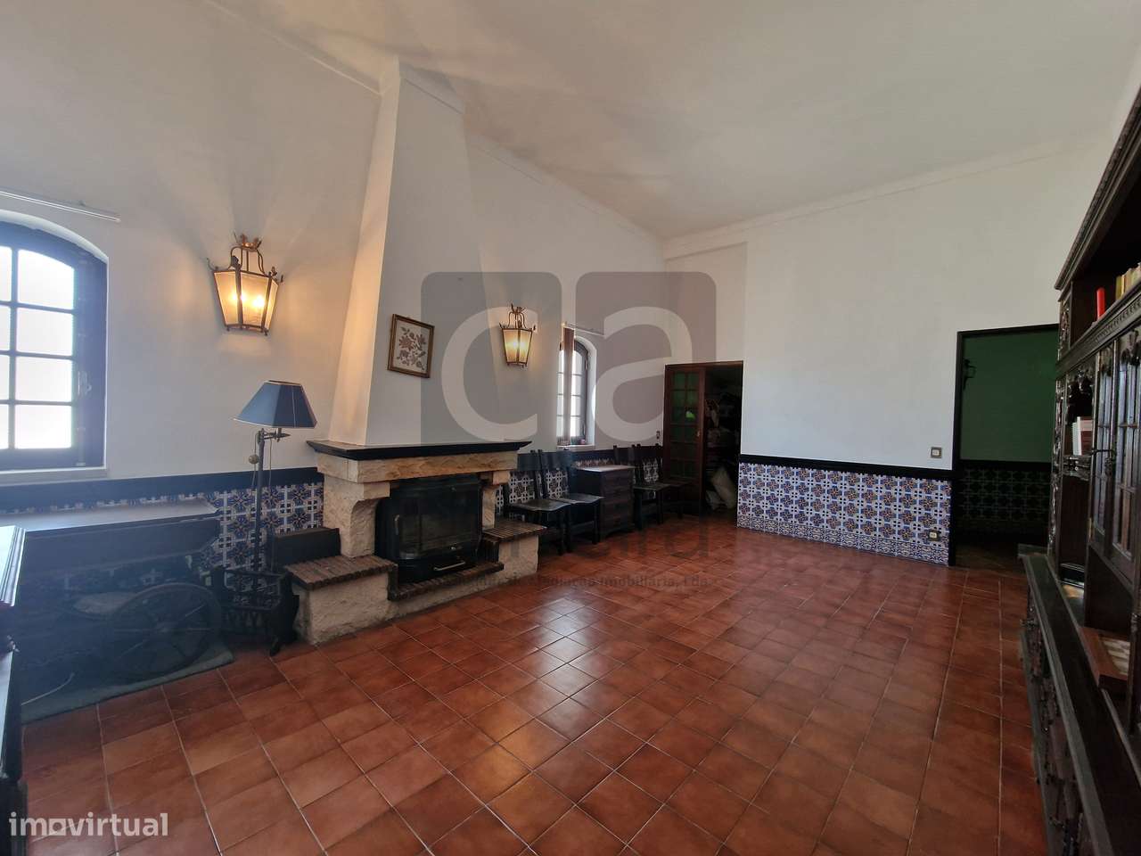 Moradia T3+1 no centro de Almeirim com garagem ampla e quintal - Grande imagem: 4/40