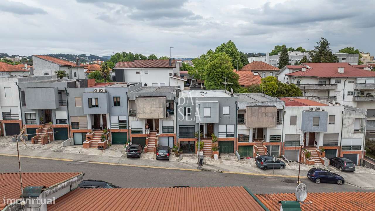 Moradia T3 em banda no centro da cidade de Famalicão-31