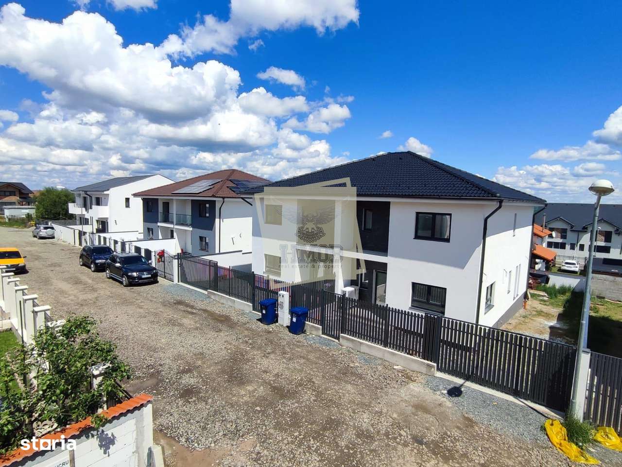 Casa construita cu 4 camere 2 bai in zona Calea Cisnadiei - Imagine principală: 5/13