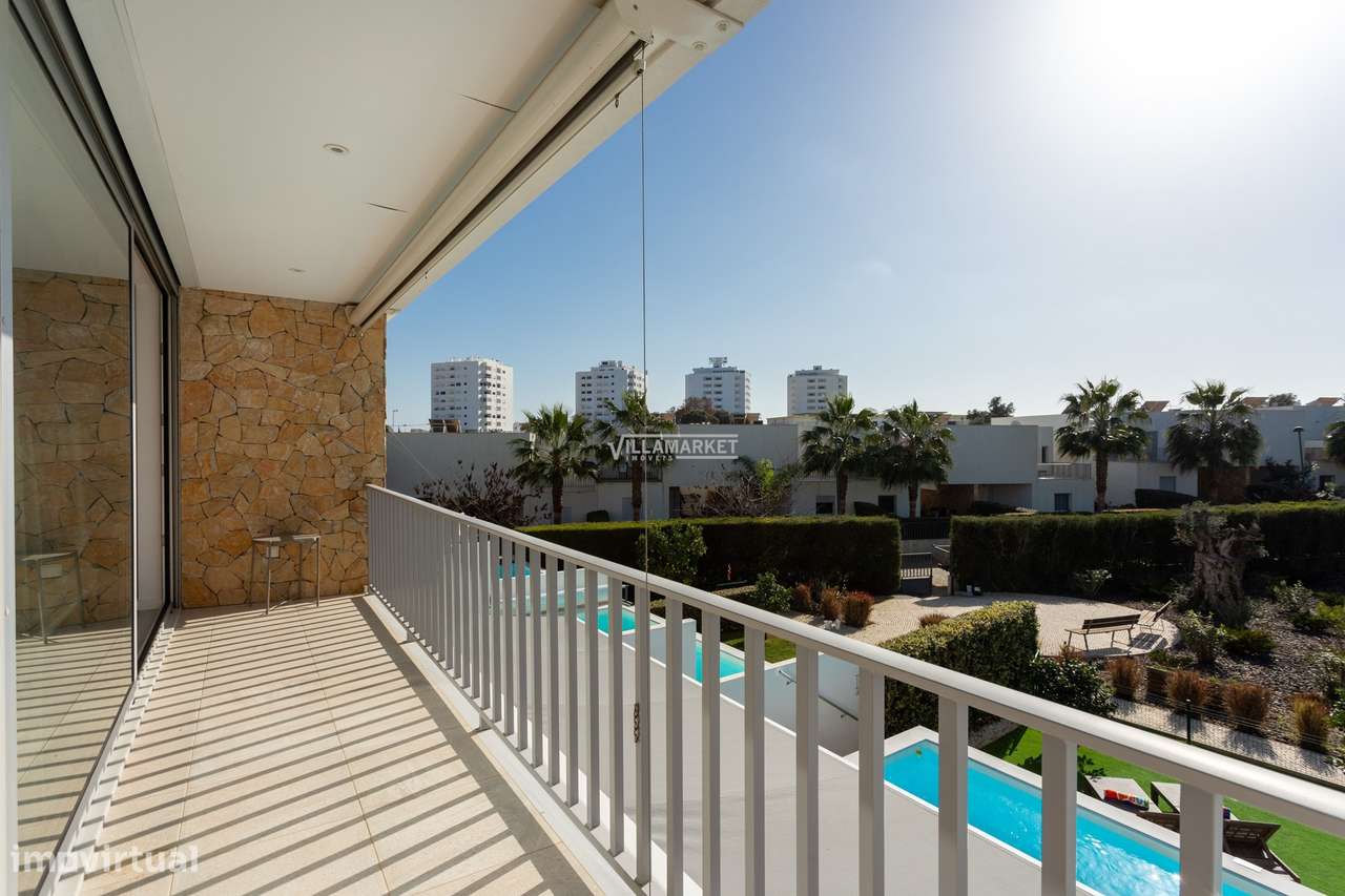 LUXUOSA VILLA V3 + 1 COM PISCINA E GARAGEM PRIVATIVA SITUADA NA CORREE-30