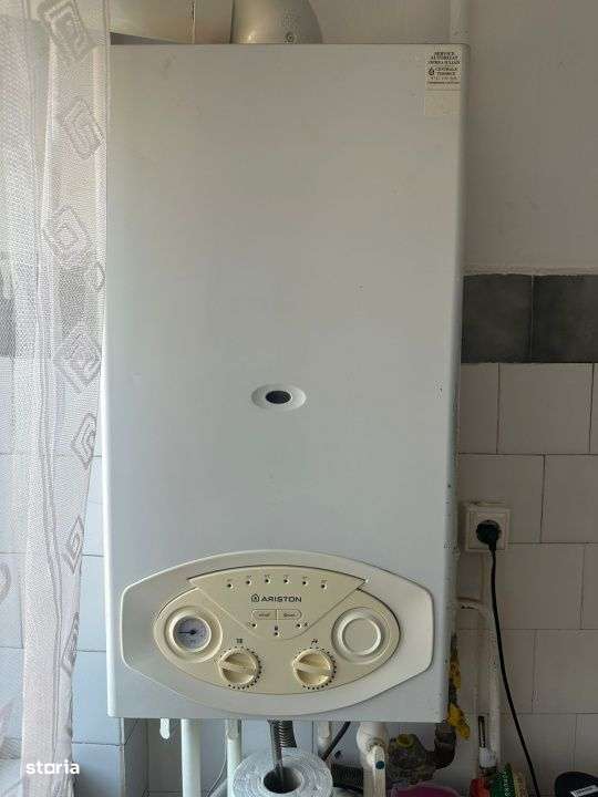 - Apartament 3 camere confort 1, zona Garii, etaj 2 . - Imagine principală: 3/8