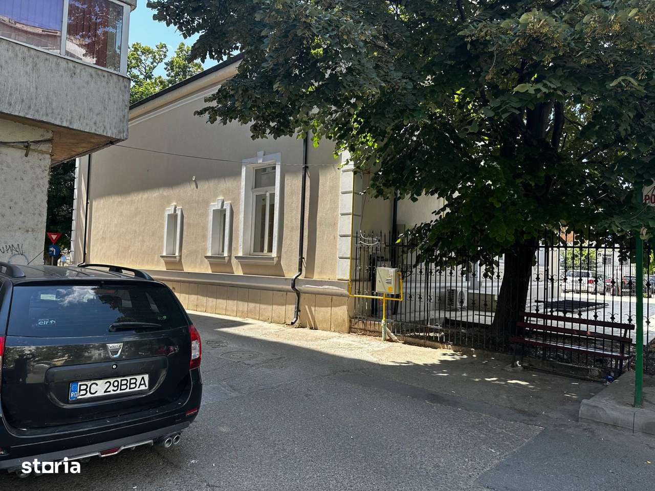 De vanzare/inchiriat cladire de 206m2 in centrul orasului Barlad - Imagine principală: 5/16