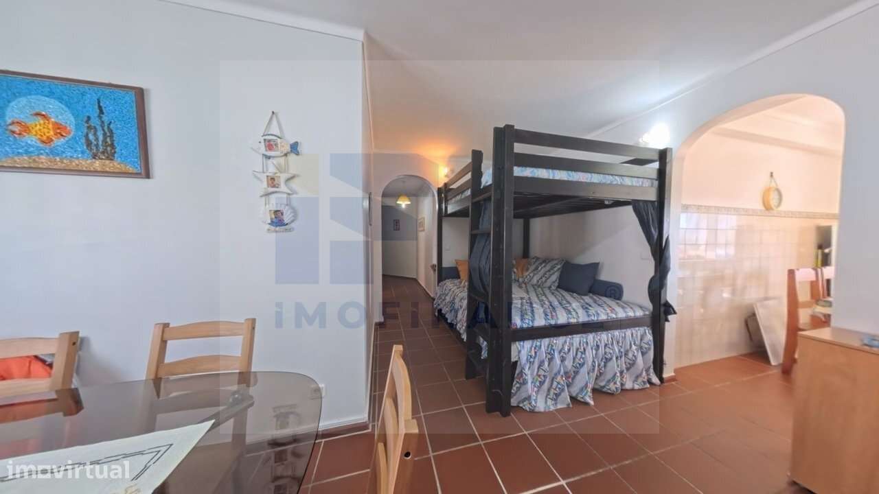 Apartamento T2 junto á praia de Consolação-10