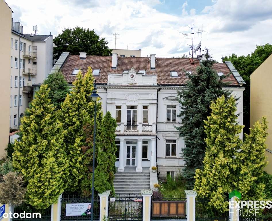Unikalna rezydencja w centrum miasta! - Pełny obrazek: 1/20