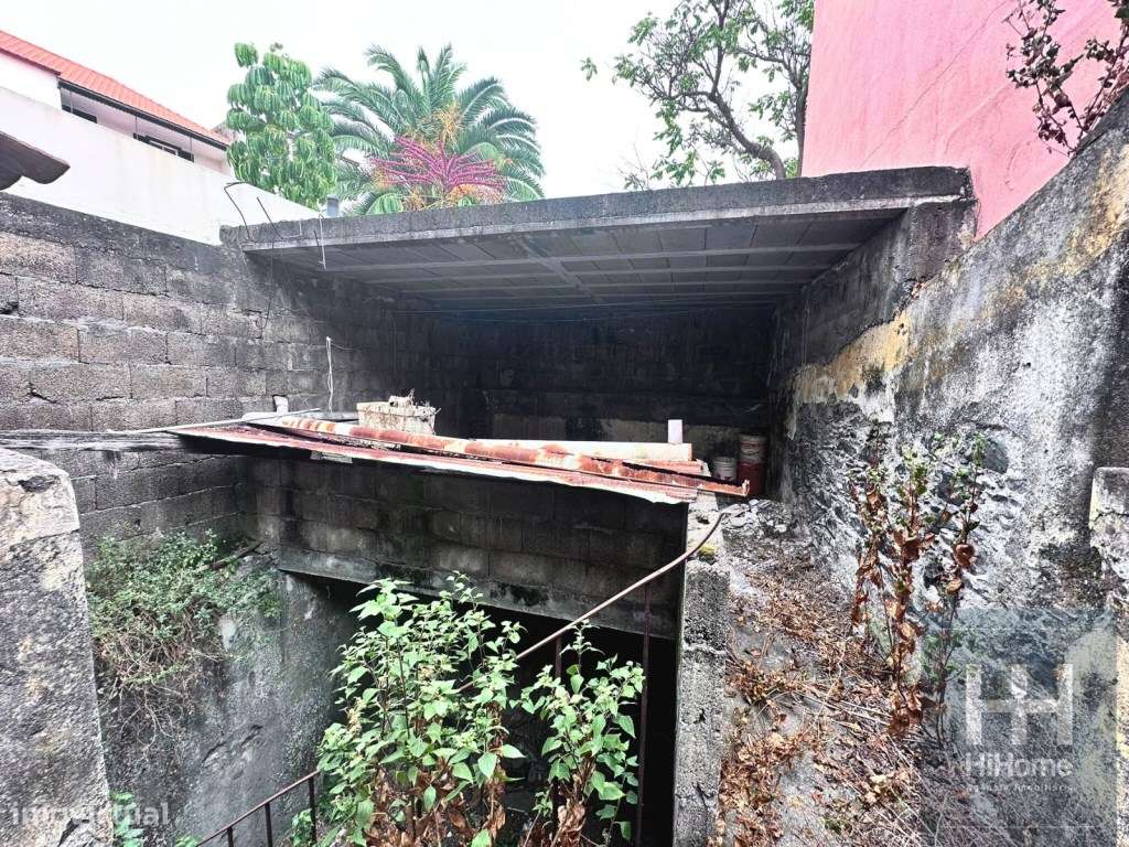 Prédio com projecto para 4 apartamentos no centro do Funchal-19