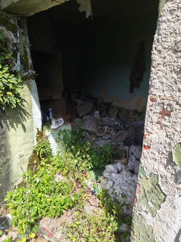 Terreno com Ruina e Projeto em curso para Moradia T2 Geminada , no...-20